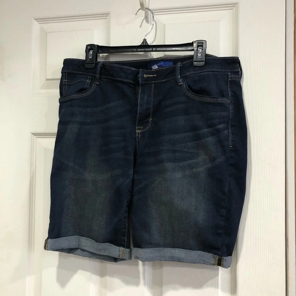 Apt 9 Bermuda Jean Shorts Size 14 - Picture 1 of 7